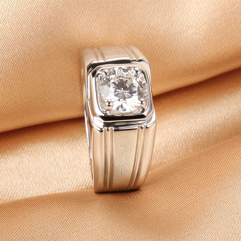 MOISSANITE GLOW